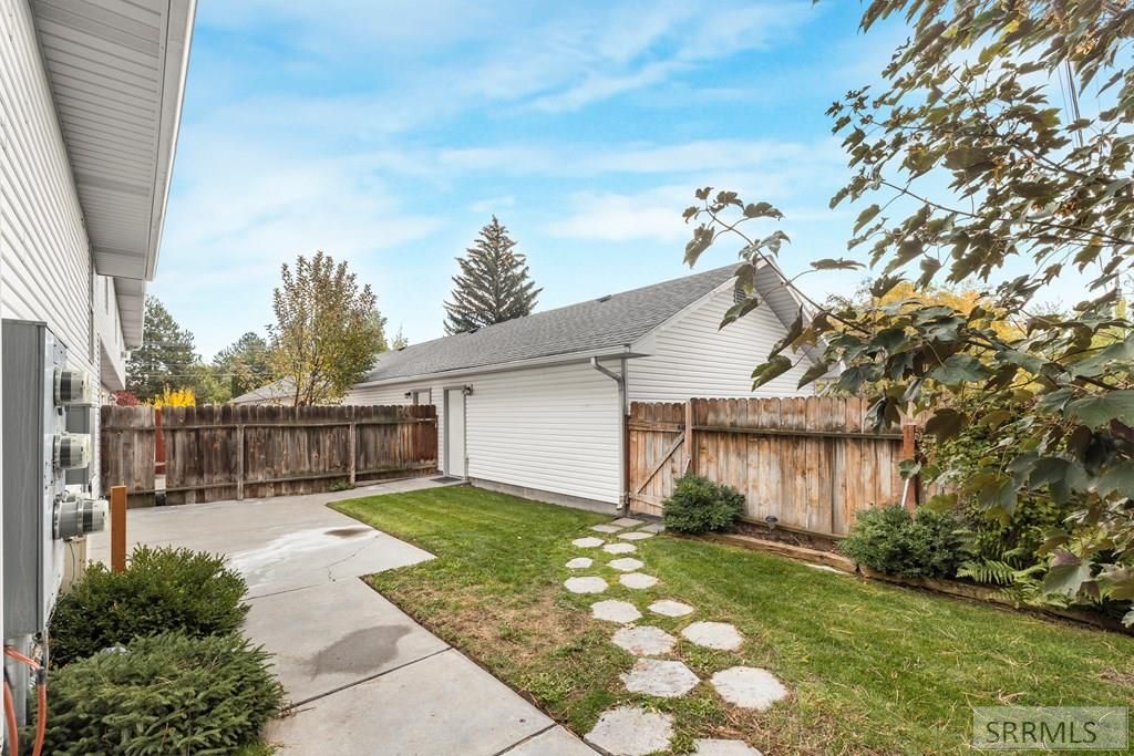 Image 35 of property listing at 2424 S St Clair Avenue, Idaho Falls, ID 83404