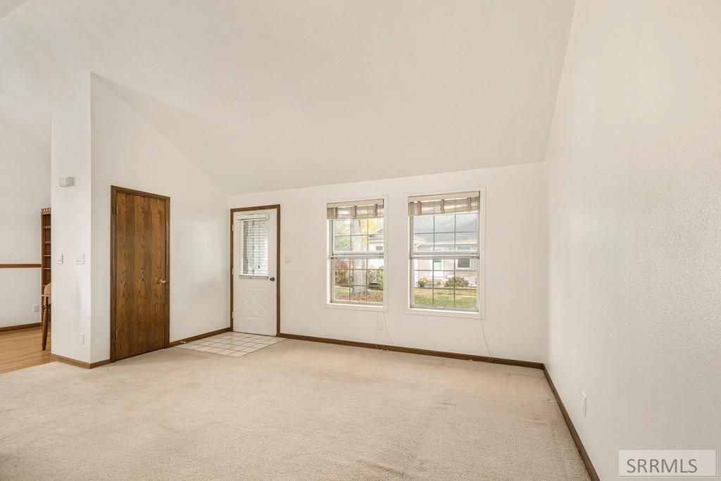 Image 5 of property listing at 2424 S St Clair Avenue, Idaho Falls, ID 83404