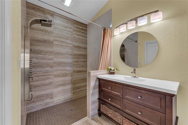 1555 County Road 156, Eureka Springs, AR 72632