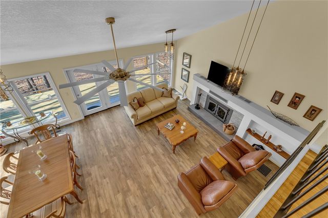 1555 County Road 156, Eureka Springs, AR 72632