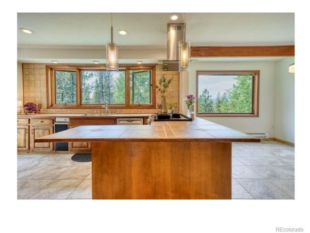 1447 Coyote Cir, Black Hawk, CO 80422