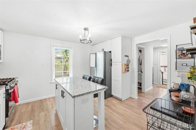 2427 N 7th Street, St Charles, MO 63301