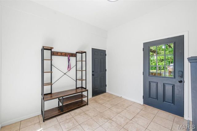 2427 N 7th Street, St Charles, MO 63301