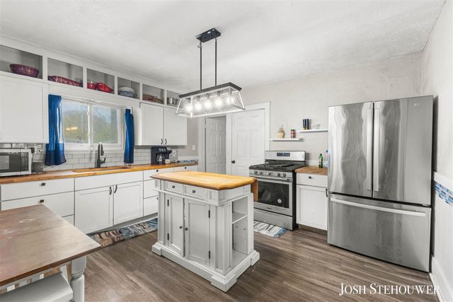 680 Orchard Avenue, Muskegon, MI 49442