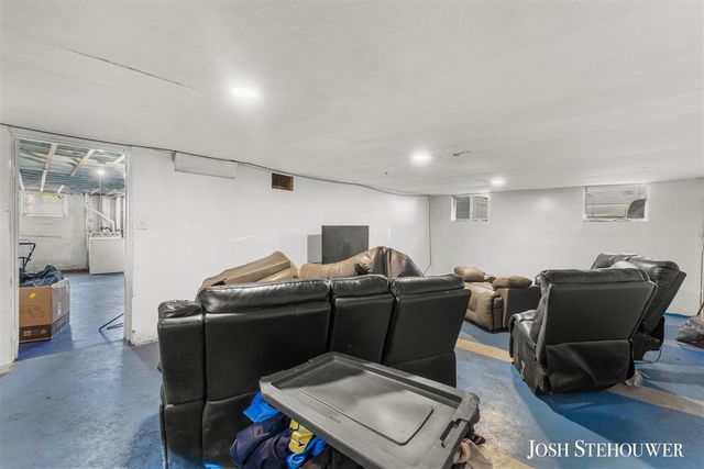680 Orchard Avenue, Muskegon, MI 49442