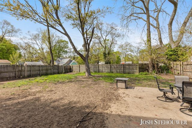 680 Orchard Avenue, Muskegon, MI 49442