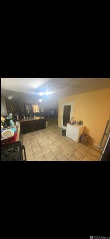 1743 Deslonde Street, New Orleans, LA 70117