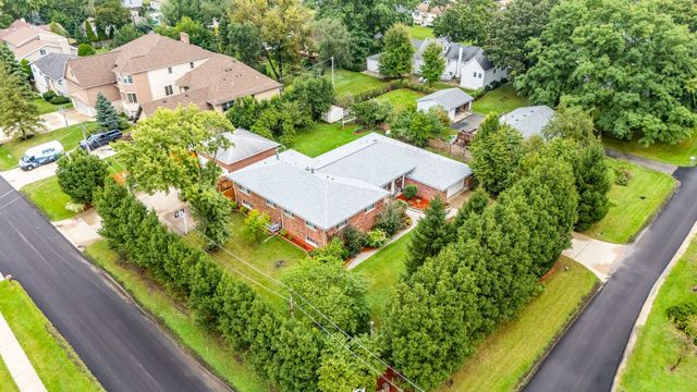 20651 N Horatio Boulevard, Lincolnshire, IL 60069
