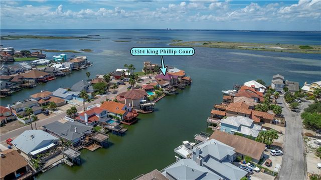 13514 King Phillip Ct, Corpus Christi, TX 78418