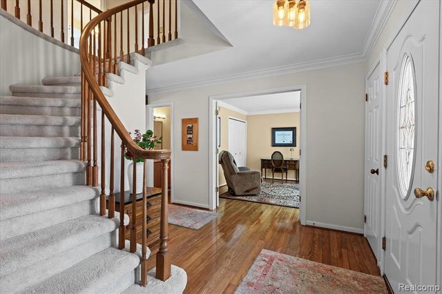 20218 Edgewood Avenue, Livonia, MI 48152