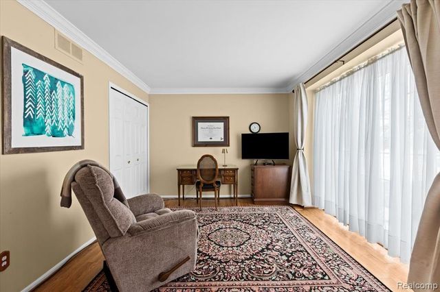 20218 Edgewood Avenue, Livonia, MI 48152