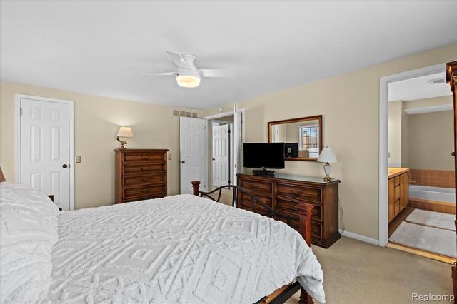 20218 Edgewood Avenue, Livonia, MI 48152