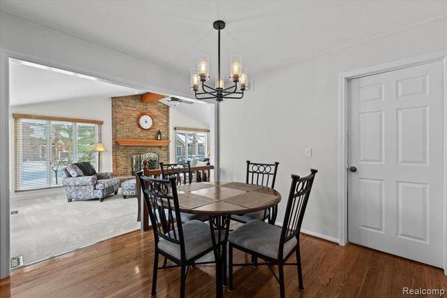 20218 Edgewood Avenue, Livonia, MI 48152