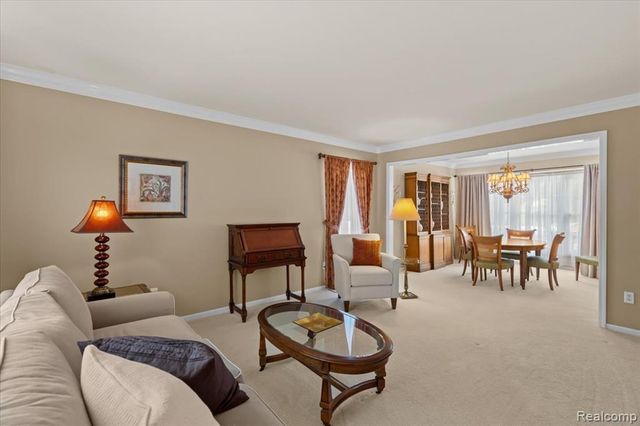 20218 Edgewood Avenue, Livonia, MI 48152