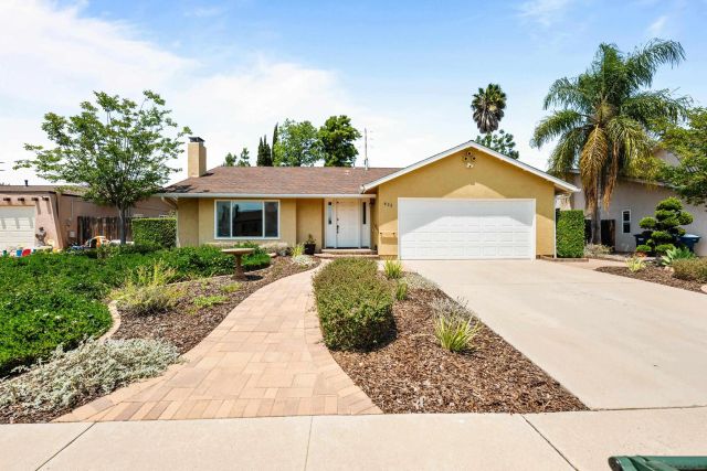 832 Casa De Oro Pl, Escondido, CA 92025