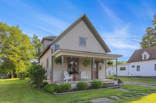 209 Maple Street, Three Oaks, MI 49128