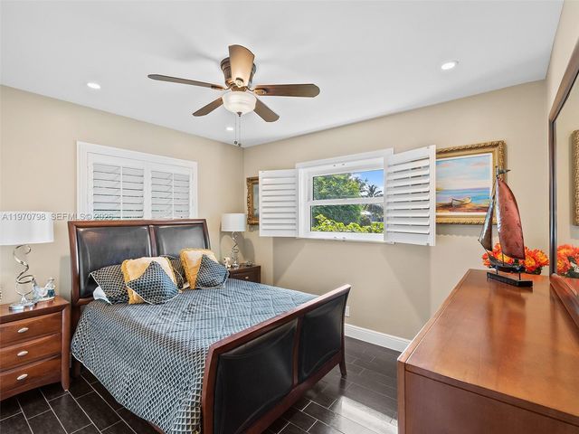 4231 NE 16th Ave, Oakland Park, FL 33334