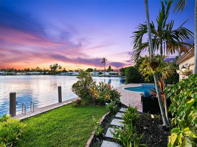 4231 NE 16th Ave, Oakland Park, FL 33334