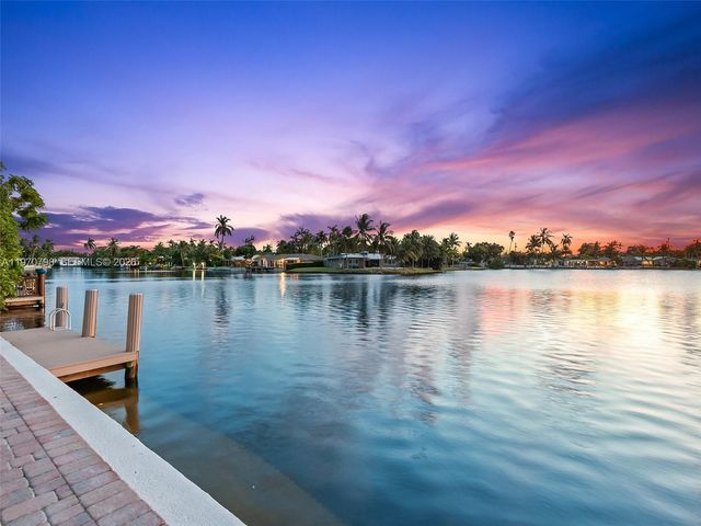 4231 NE 16th Ave, Oakland Park, FL 33334