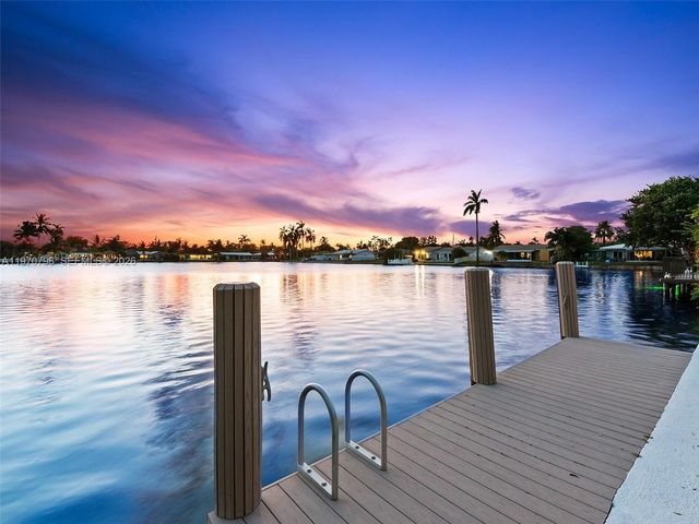 4231 NE 16th Ave, Oakland Park, FL 33334