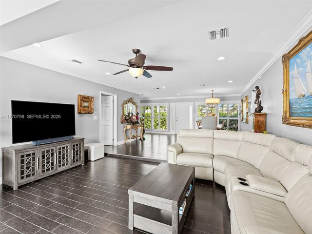 4231 NE 16th Ave, Oakland Park, FL 33334