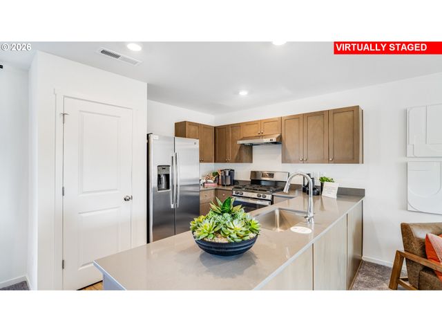 5761 Bainbridge Rd, Eugene, OR 97402
