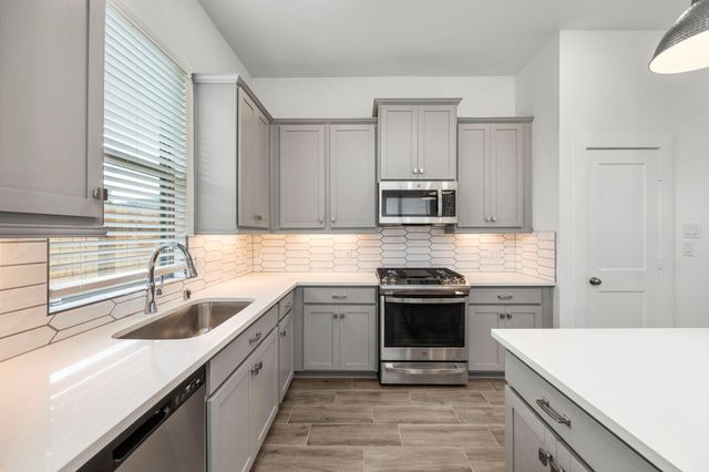 7818 Starfish Arbor Drive, Cypress, TX 77433