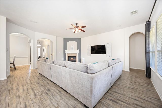 2503 Harpers Creek Court, Fresno, TX 77545