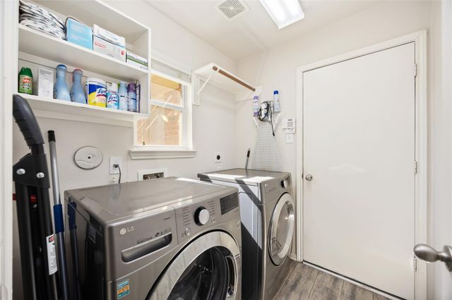 2503 Harpers Creek Court, Fresno, TX 77545