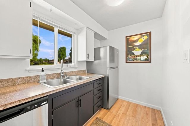1576 Marina Court A, San Mateo, CA 94403