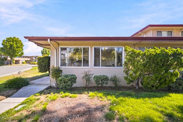 1576 Marina Court A, San Mateo, CA 94403