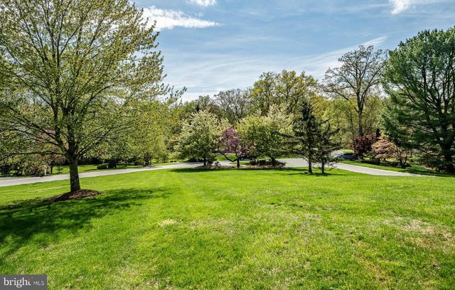 1413 HAMPTON DR, Downingtown, PA 19335
