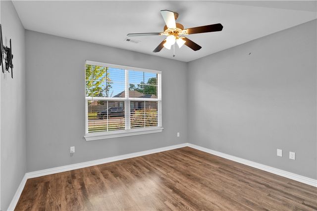 442 Concho Street, Farmington, AR 72730