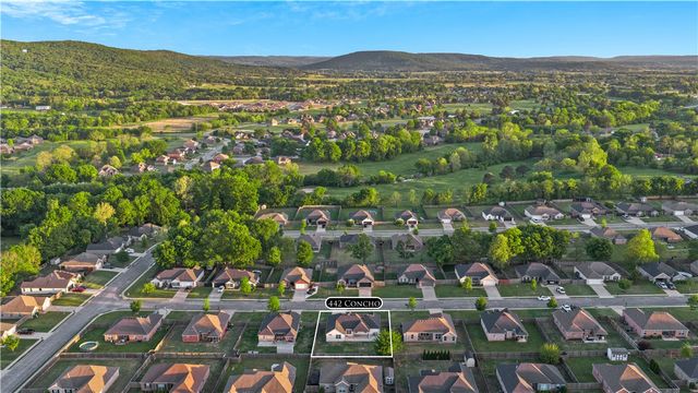 442 Concho Street, Farmington, AR 72730
