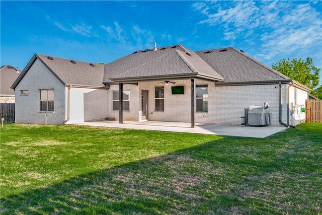442 Concho Street, Farmington, AR 72730