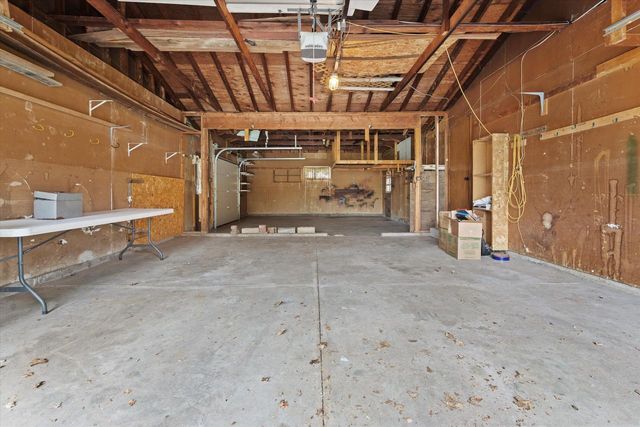 3182 Kettle Moraine PARKWAY, Hubertus, WI 53033