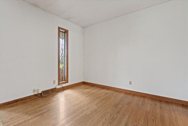 3182 Kettle Moraine PARKWAY, Hubertus, WI 53033