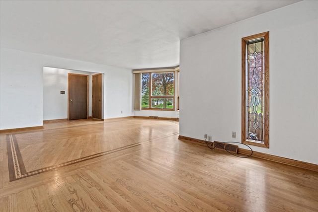 3182 Kettle Moraine PARKWAY, Hubertus, WI 53033