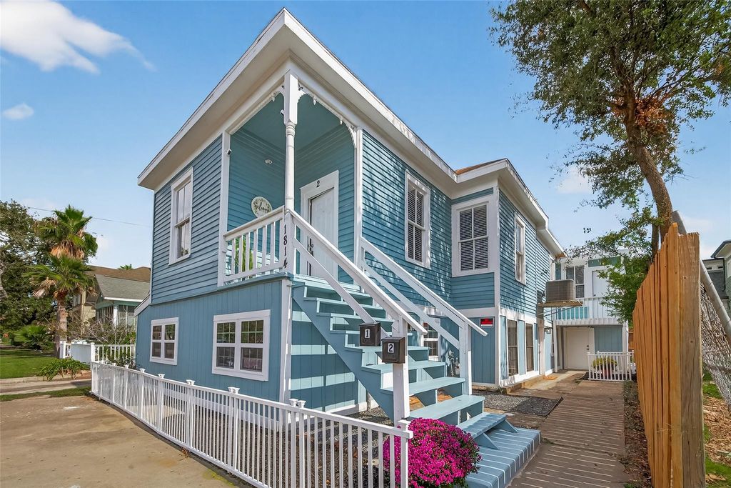 1814 33rd Street 1, Galveston, TX 77550