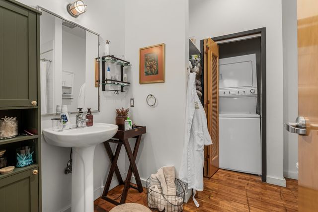 1400 Rosa L Parks Blvd Apt 211, Nashville, TN 37208