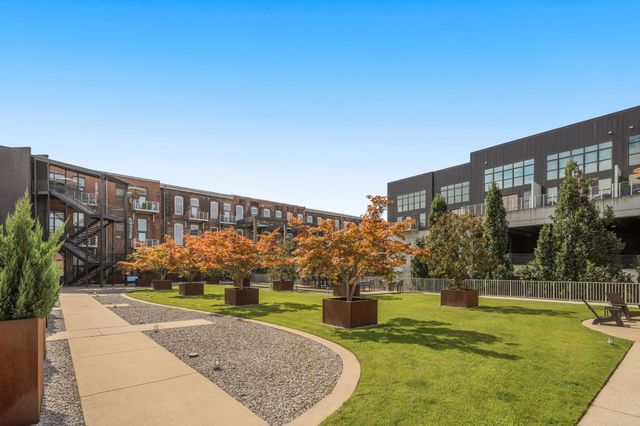 1400 Rosa L Parks Blvd Apt 211, Nashville, TN 37208