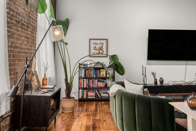 1400 Rosa L Parks Blvd Apt 211, Nashville, TN 37208