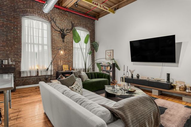 1400 Rosa L Parks Blvd Apt 211, Nashville, TN 37208