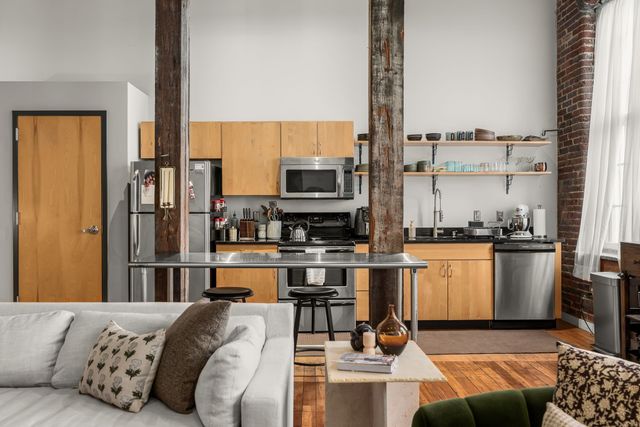 1400 Rosa L Parks Blvd Apt 211, Nashville, TN 37208