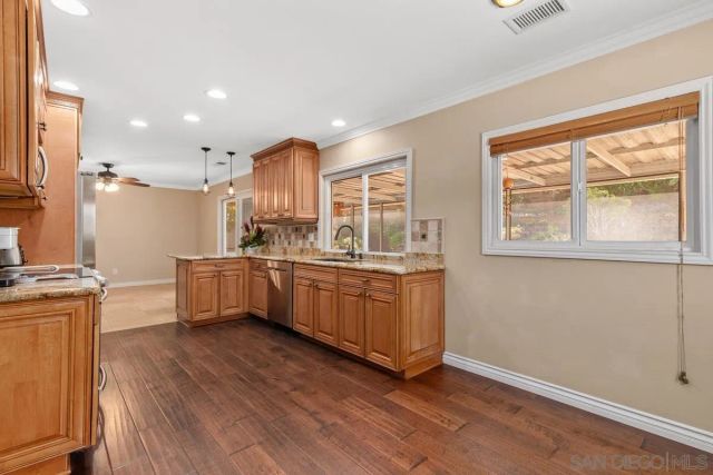 2245 Nob Hill Drive, Carlsbad, CA 92008