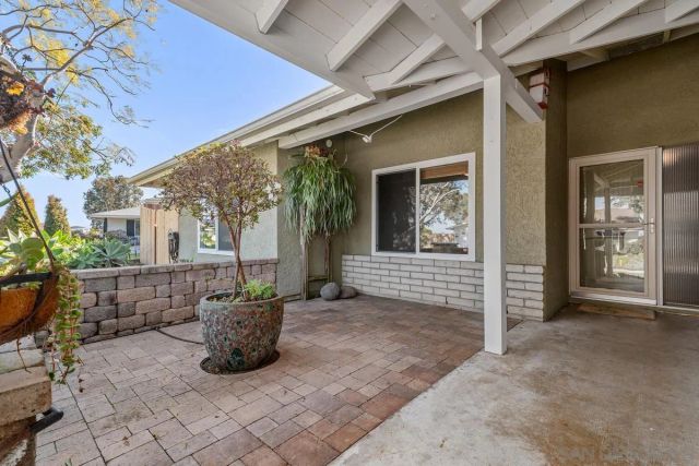 2245 Nob Hill Drive, Carlsbad, CA 92008