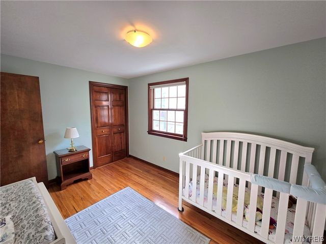 126 Meadow Ln, Tonawanda, NY 14223