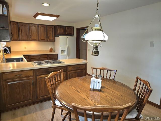 126 Meadow Ln, Tonawanda, NY 14223