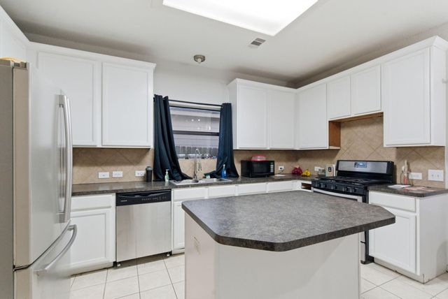 811 Belvedere Drive, Conroe, TX 77301