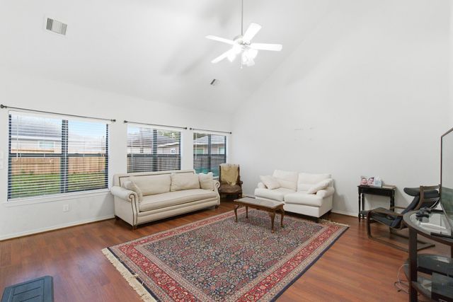 811 Belvedere Drive, Conroe, TX 77301